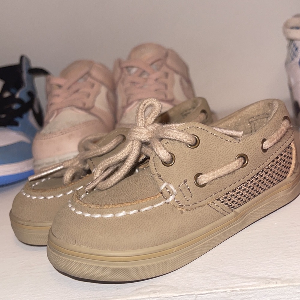 Sperry kids shoe size 3C